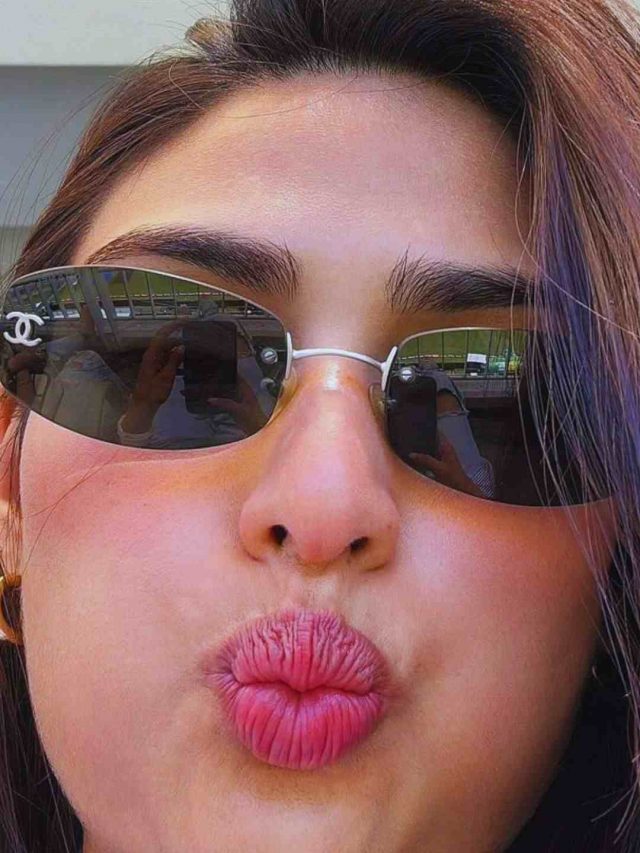 From Watching Penguins To Relishing Oysters, Athiya Shetty Enjoys Life In Cape Town