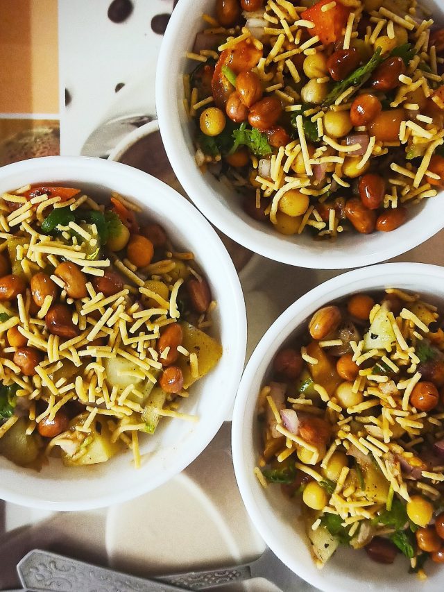 6 Underrated Street Food To Try In Kolkata