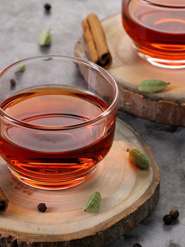 How To Make Black Pepper Tea & Its Benefits In Winter