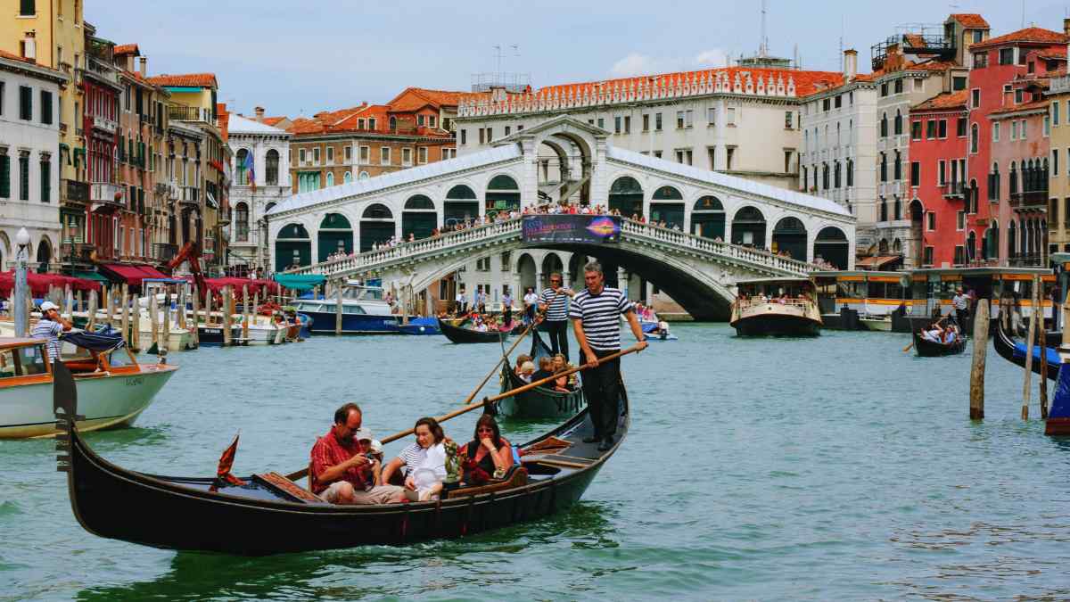 Venice Becomes World’s 1st City To Introduce Day Tickets To Tourists As A Solution For Overtourism