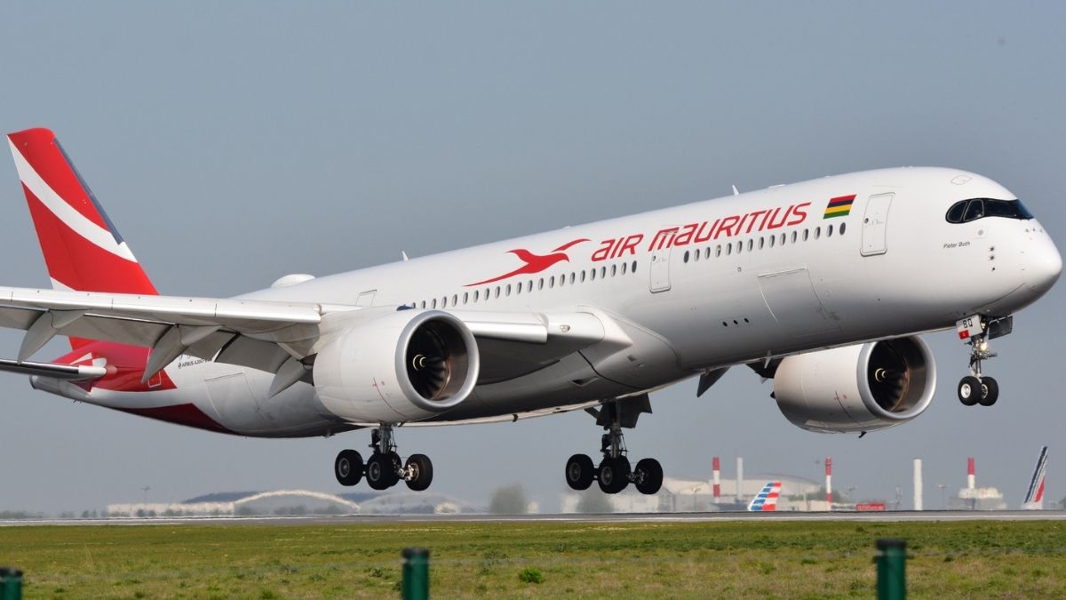 Several Infants, 1 Elderly Develop Breathing Problems On Mumbai-Mauritius Air Mauritius Flight With No AC; Cancelled