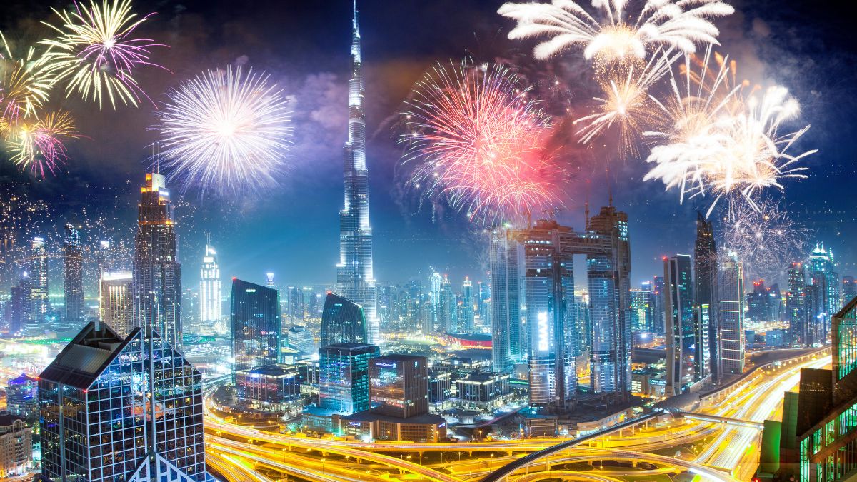 Get Ready To Witness Stunning Fireworks At These Locations Across Dubai This Ramadan!