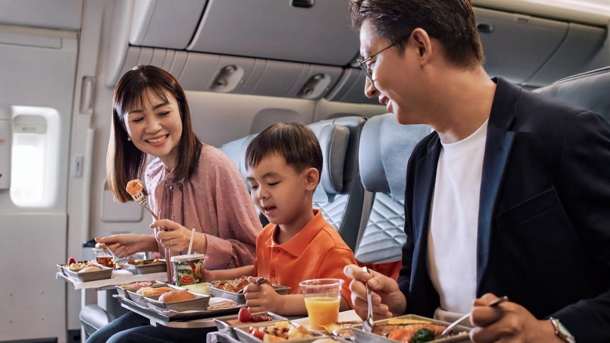 Champagne, In-Flight Amenity Kits And More, Singapore Airlines Revamps Its Premium Economy Flights