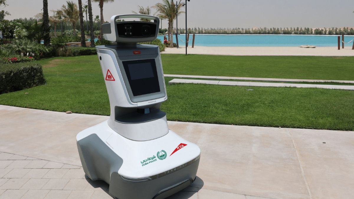 Say Hello To Robocop, Dubai Police’s New Robot That Will Detect Bike Violations