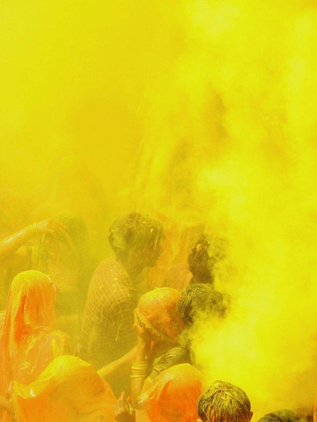 Holi 2024: From Lemons To Tomatoes, 7 Kitchen Ingredients To Keep Handy For Post Celebrations Holi 2024: From Lemons To Tomatoes, 7 Kitchen Ingredients To Keep Handy For Post Celebrations