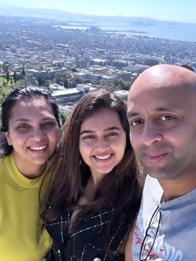 Tejasswi Prakash Visited THIS Restaurant In California During Her US Vacay And Relished Bacon, Eggs & More