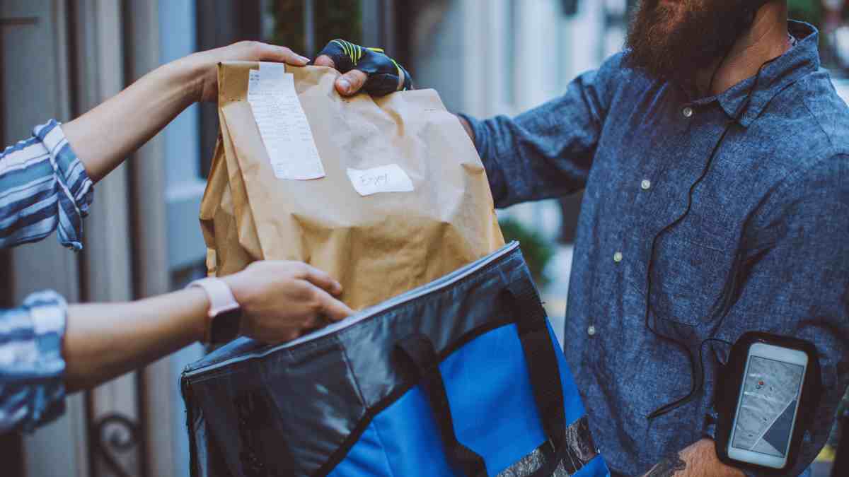 Bengaluru: Food Delivery Man Asks To Use Washroom, Grabs Woman’s Hand; She Hits Him With Pan To Save Herself