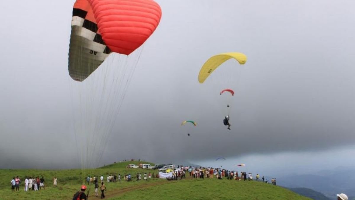 Kerala: Vagamon Is Hosting International Paragliding Festival; Sees Participation Of Over 100 Renowned Gliders