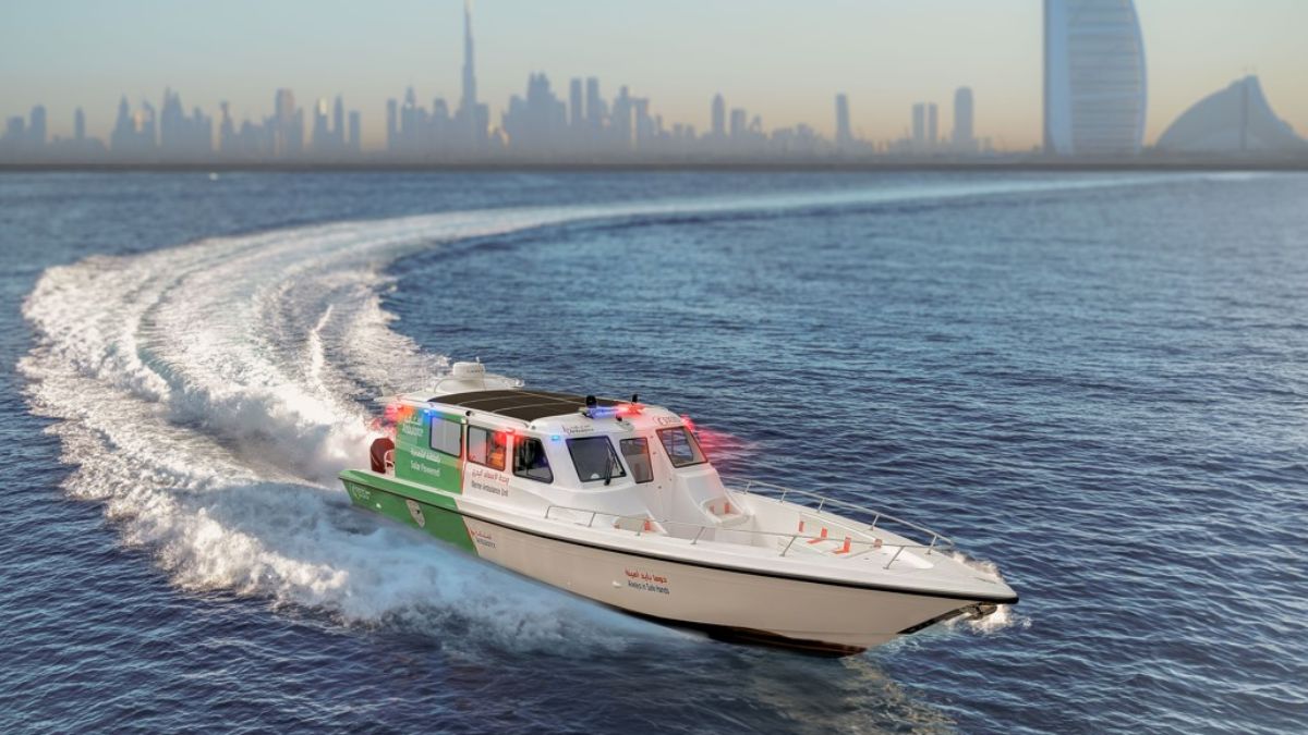 Dubai Has Launched A Sea Ambulance That Can Run At 50 Miles Per Hour & Transport 10 Injured People