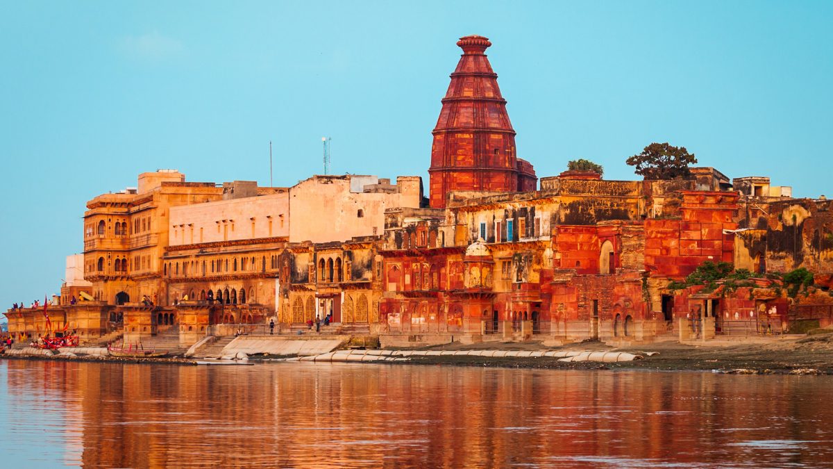 Varanasi’s Tourism Boom: Record Visitor Numbers And Luxurious Accommodations Redefine The City