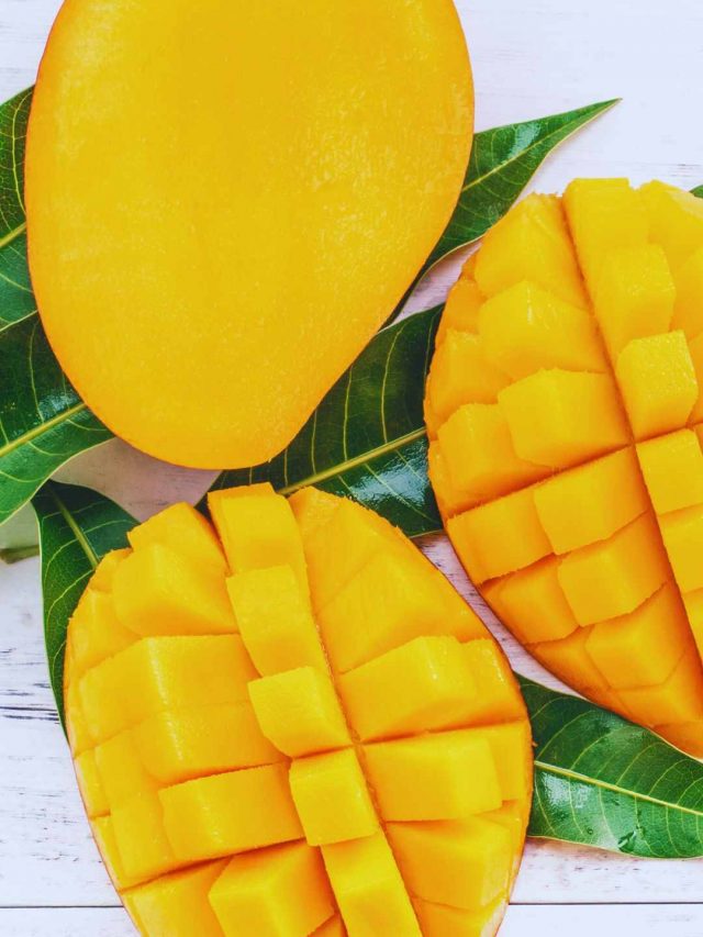 4 Ways To Remove Chemicals From Artificially Ripened Mangoes 4 Ways To Remove Chemicals From Artificially Ripened Mangoes