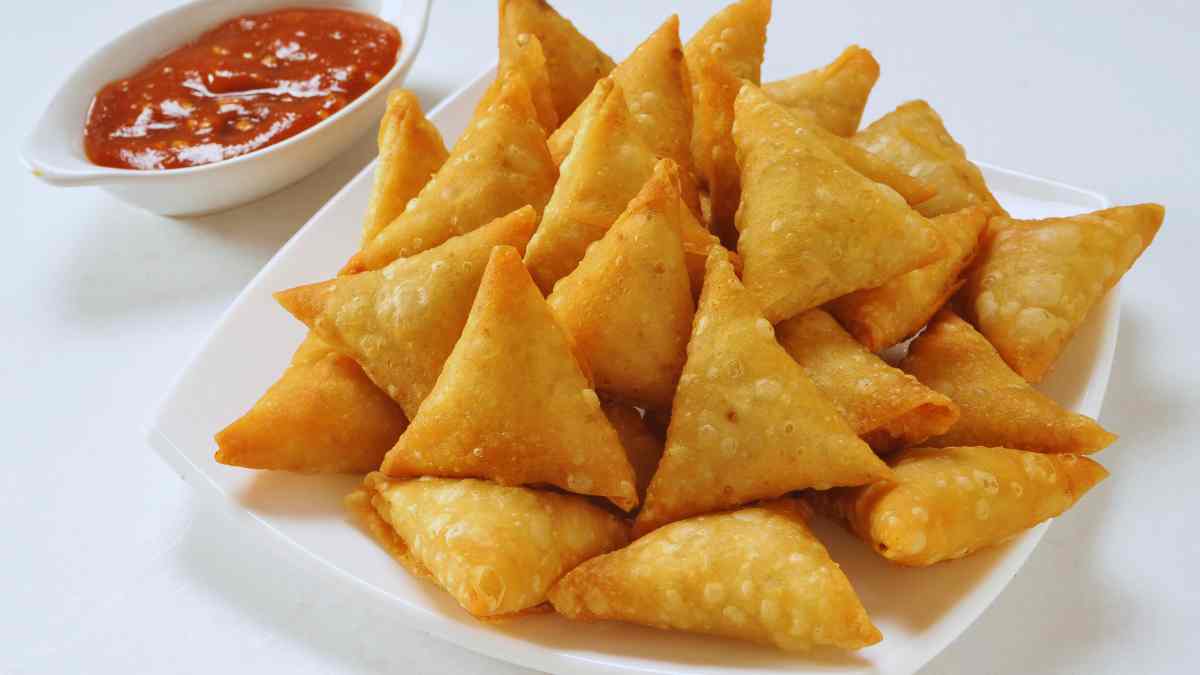 Shocking! Condoms, Gutka, Stones Found In Samosas Sent To Pune Company By Business Rival