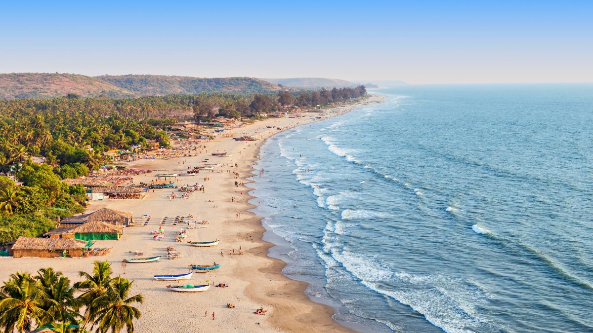 Ahead Of Monsoon Break, Goa Beaches Witness Tourist Rush From Maharashtra, Karnataka & Kerala