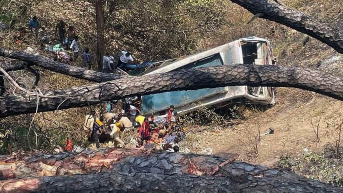 10 Passengers Dead And 15 Injured In A Bus Accident In Poonch, Jammu & Kashmir