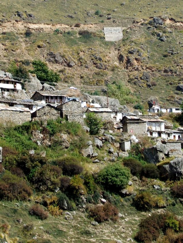 7 Lesser Known Hilly Villages In India That Should Be On Your To-Visit List