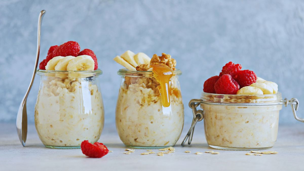 Is Fruits With Overnight Soaked Oats A Healthy Breakfast Option? Here’s What Nutritionist Says
