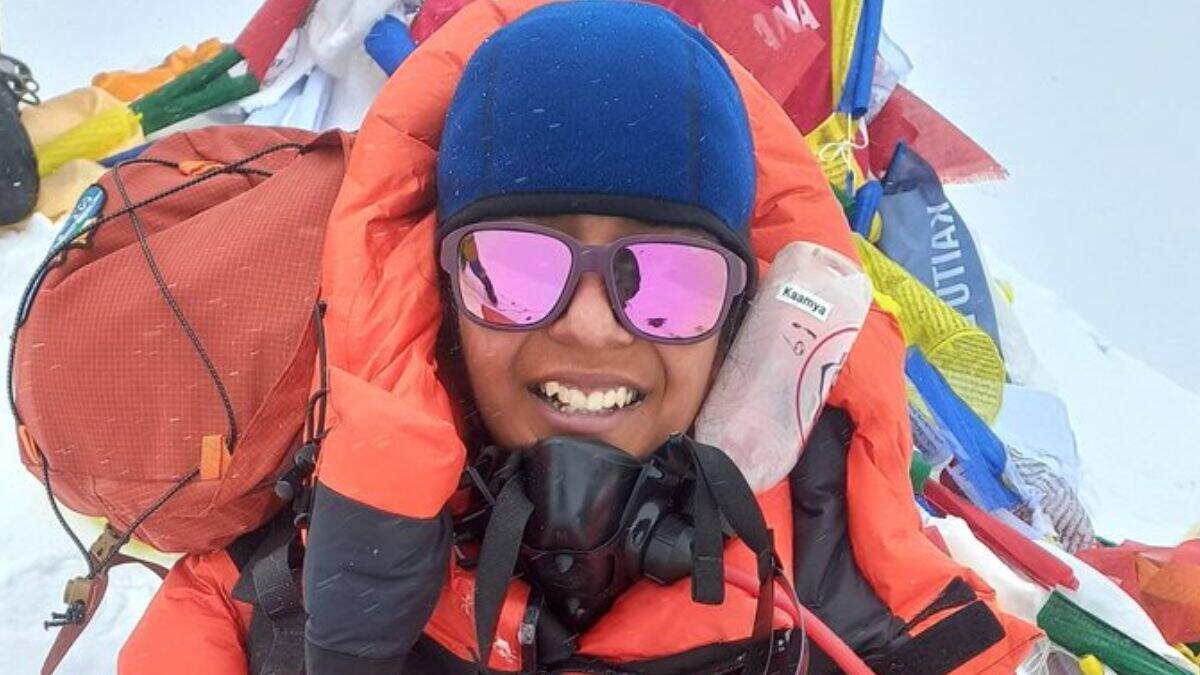 Meet Kaamya Karthikeyan, 16-YO Girl Who Is The Youngest Indian To Scale Mount Everest From Nepal Side