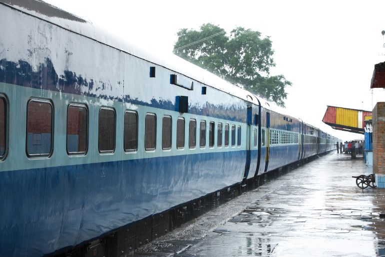 Trains Between Indore & Mhow