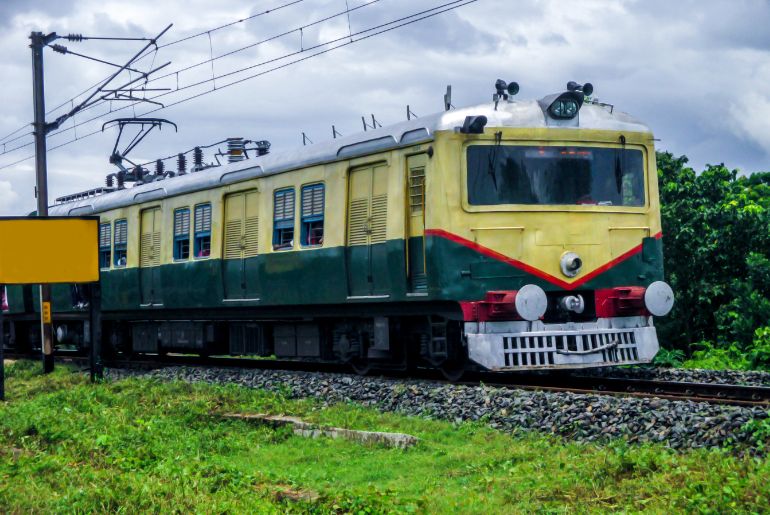 Trains Between Indore & Mhow