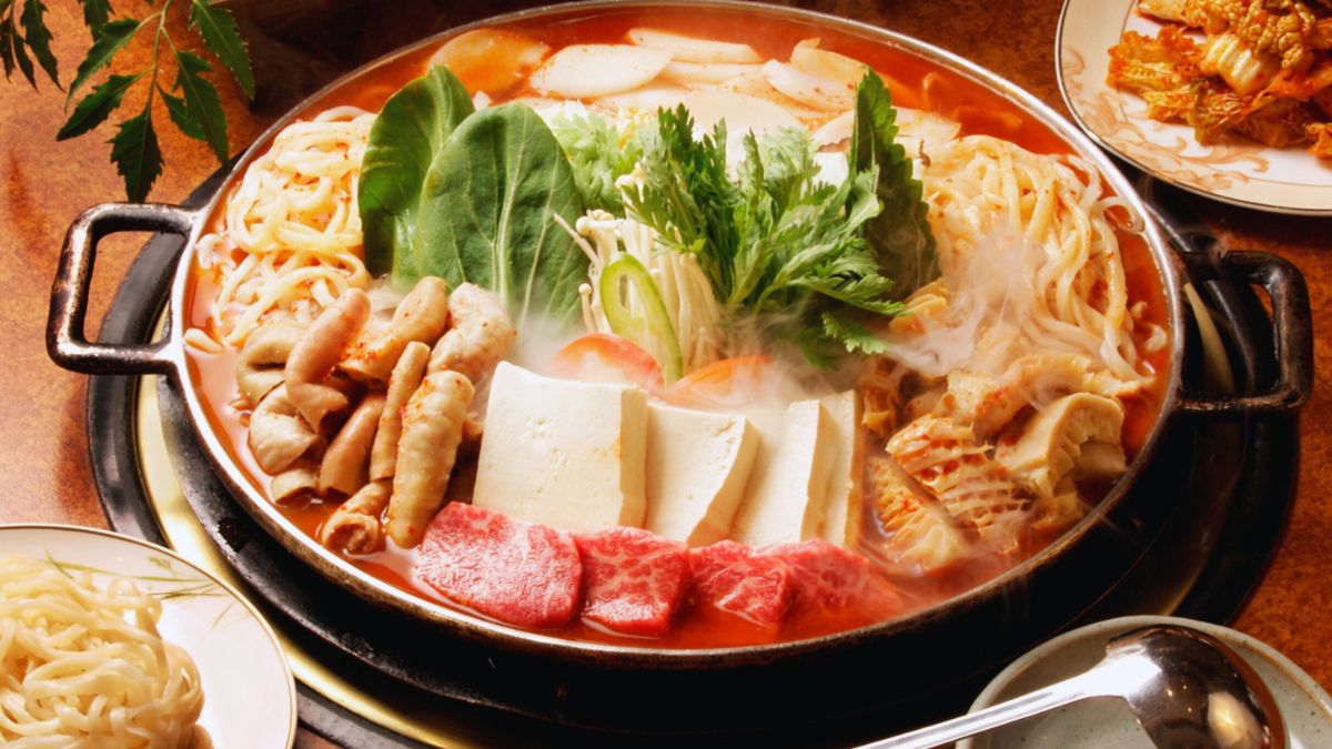 Dehradun Gets Hotpot At ₹499! Enjoy A Great Hotspot Spread With Your Friends At This Restaurant