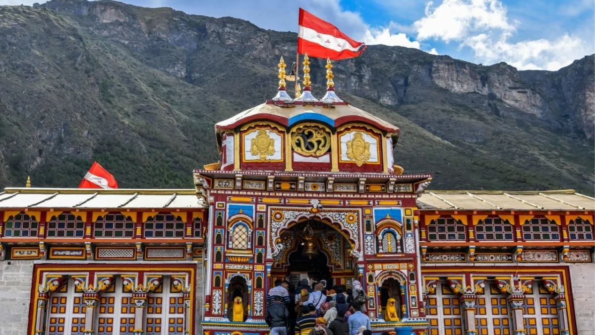 You Cannot Shoot Videos Or Reels Around 50m Radius Of The Temples On The Char Dham Yatra