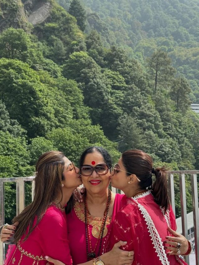 Shilpa Shetty Visits Maa Vaishnodevi With Sister Shamita And Mother Sunanda; Pics Inside