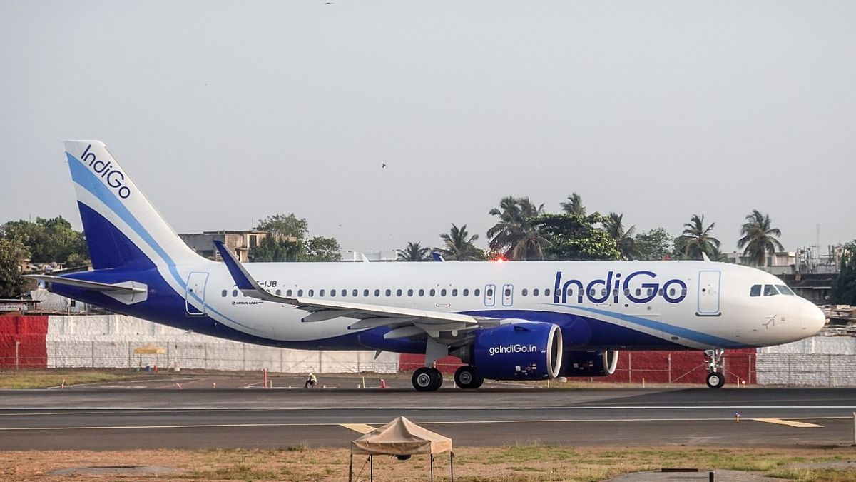 Indigo Flight Stranded For An Hour On Hyderabad Airport Runway Due To Technical Glitch