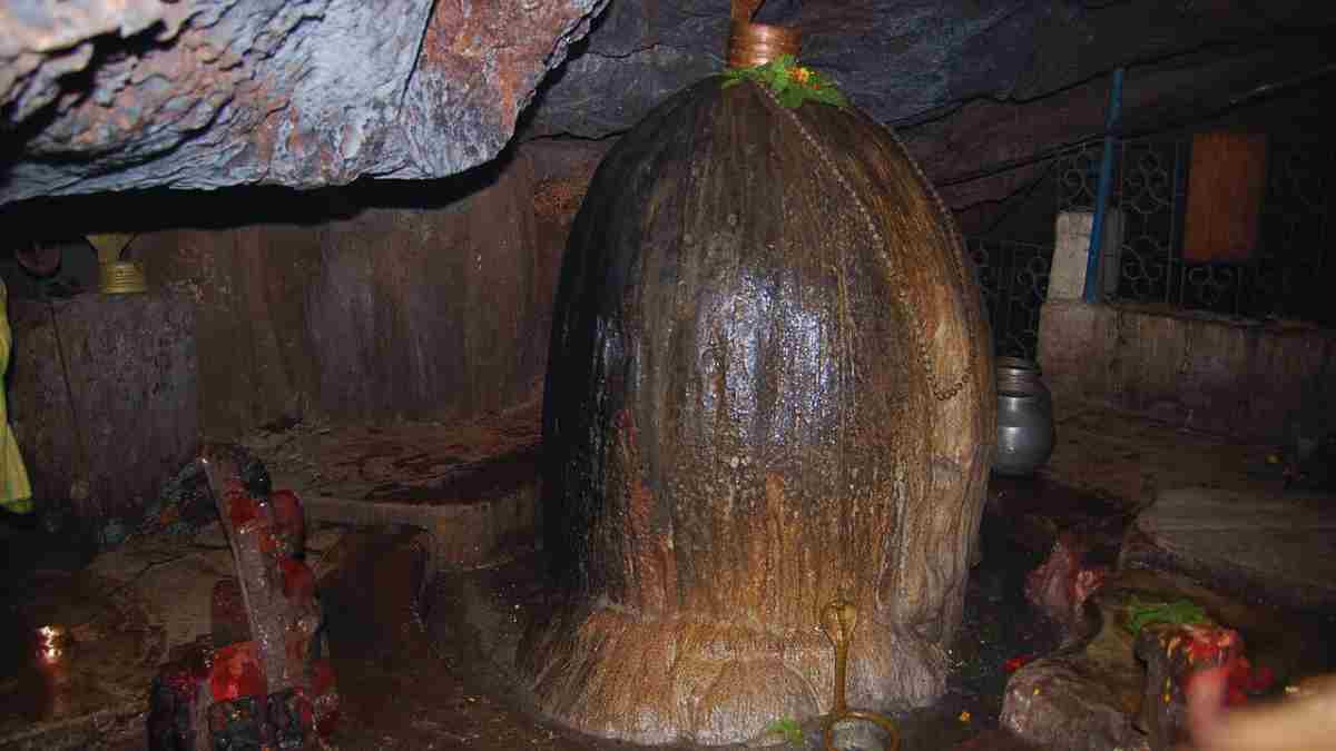 Odisha’s Gupteswar Cave Temple Has A Ramayana Connection & A Growing Shiva Linga