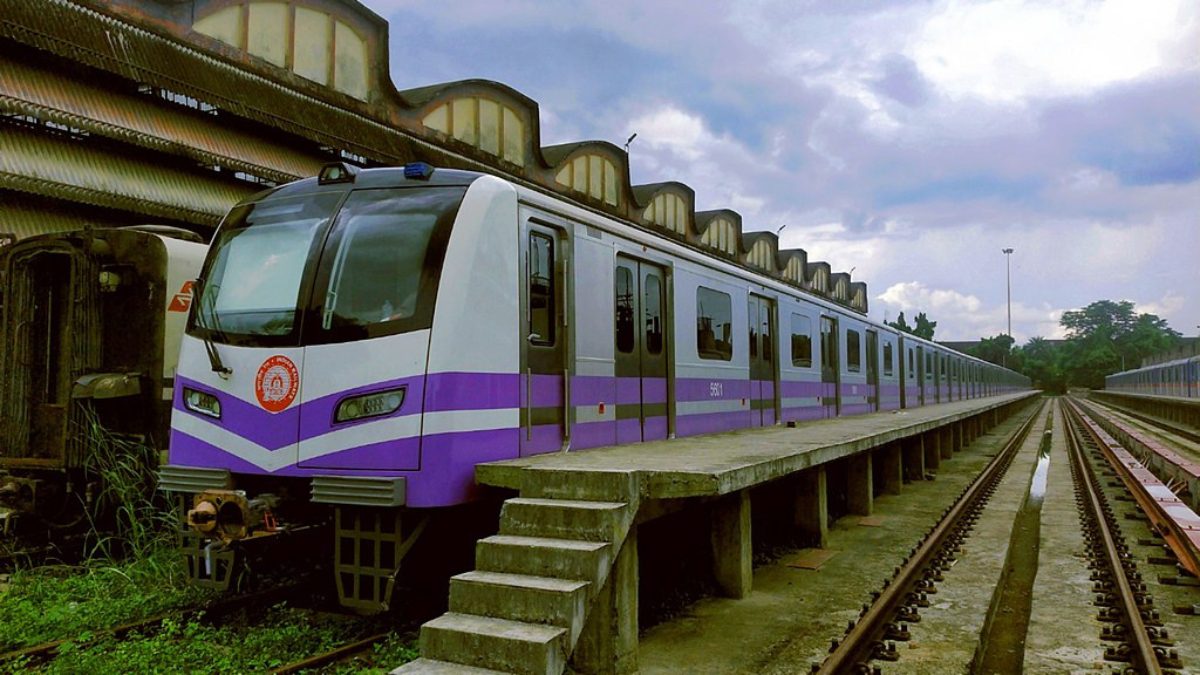 After Citizen Petition, Kolkata Metro Trials Extended Operational Hours Till 11 PM To Aid Evening Commuters