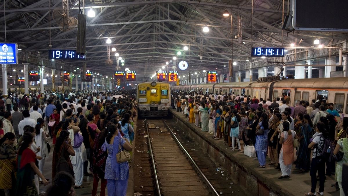 Mumbaikars Alert! Railway To Have 63-Hr Mega Block Starting Tomorrow; 930 Trains Cancelled