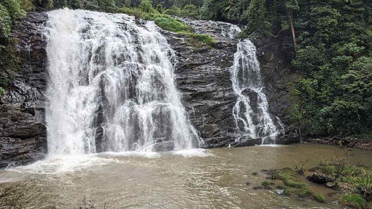 26-YO Man Drowns In Karnataka’s Abbi Falls; Keep These Points In Mind To Be Safe While Visiting Waterfalls
