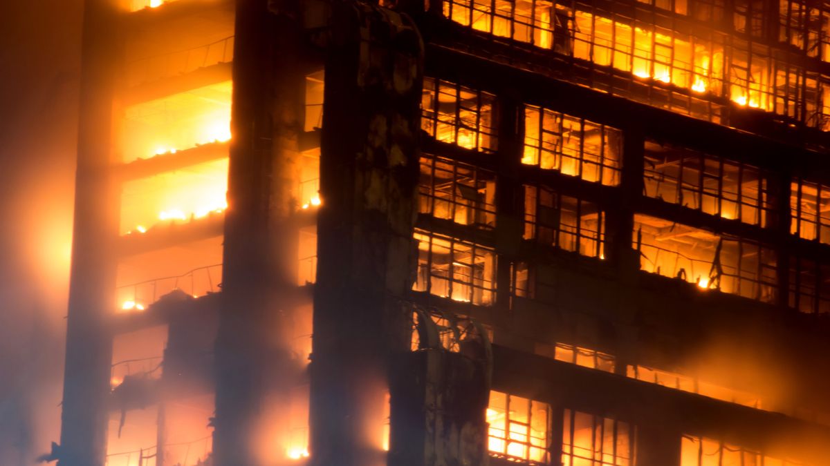 Fire Engulfs A Building In Mangaf City Of Kuwait; 40 Indians Killed & 50 Injured in The Blaze