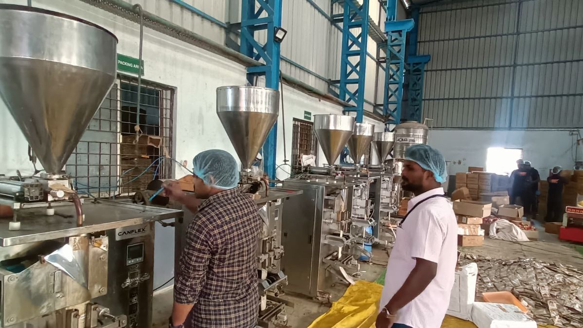 Telangana Food Safety Officials Raid Pickle-Making Factories In Hyderabad; Finds Rusty Machinery & More