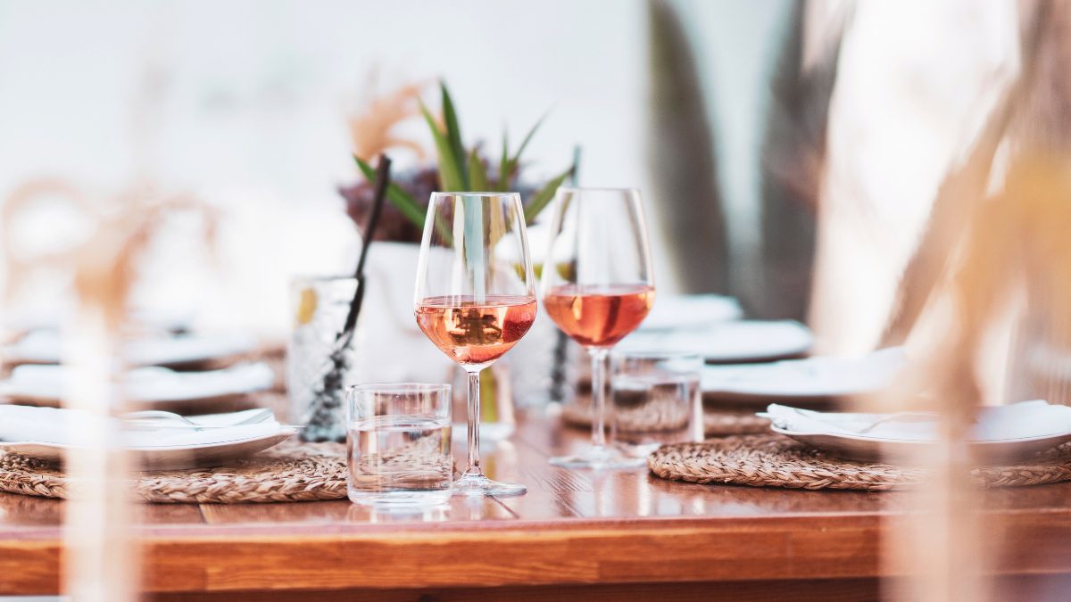 Can Rosé Be Enjoyed Any Time Of Year? Here’s All About Its Versatility & Season-Defying Flavour!