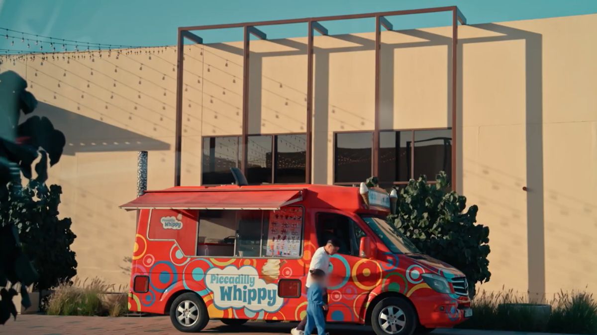 Watch: Free Ice Cream Enough To Tempt Children Into Entering A Stranger’s Van In Sharjah
