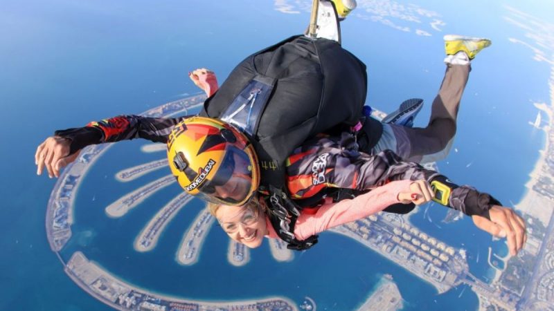 Sky dive dubai