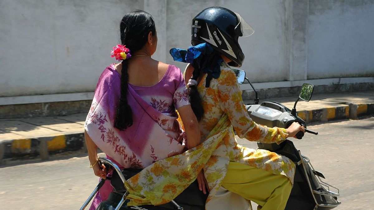 It Is Now A Punishable Offence In Kerala To Talk To Your Pillion Rider; Penalties To Be Imposed
