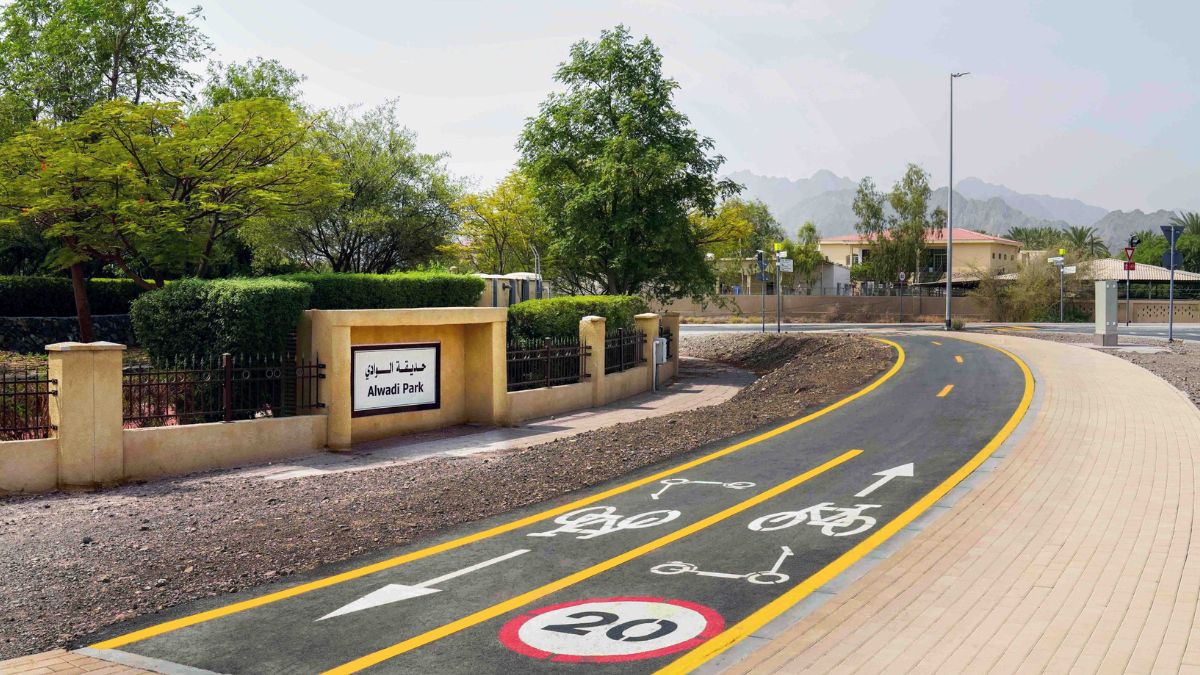 Dubai RTA Develops 2.2 Km Of Sidewalks & 4.6 Km Of Bike & Scooter Track In Hatta