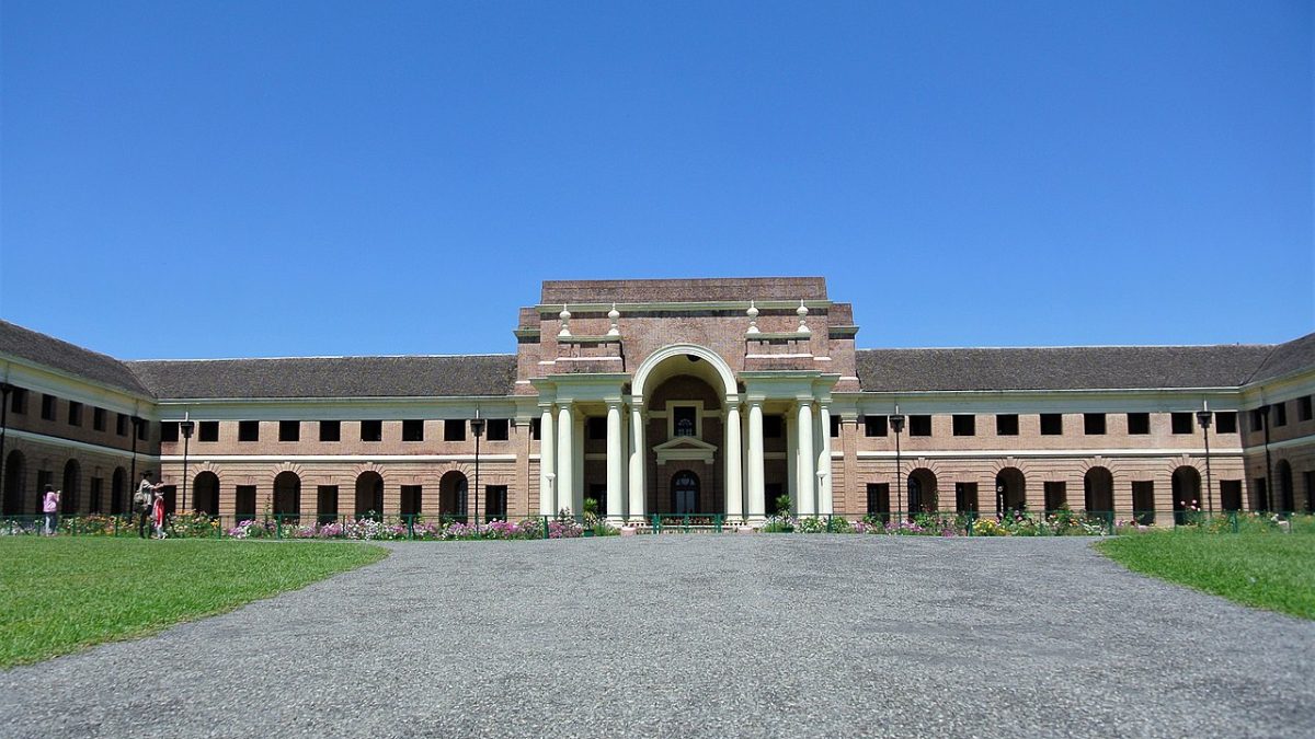 Built In 1878, Dehradun’s Forest Research Institute Is The World’s Largest Purely Brick Structure With Greco-Roman Architecture