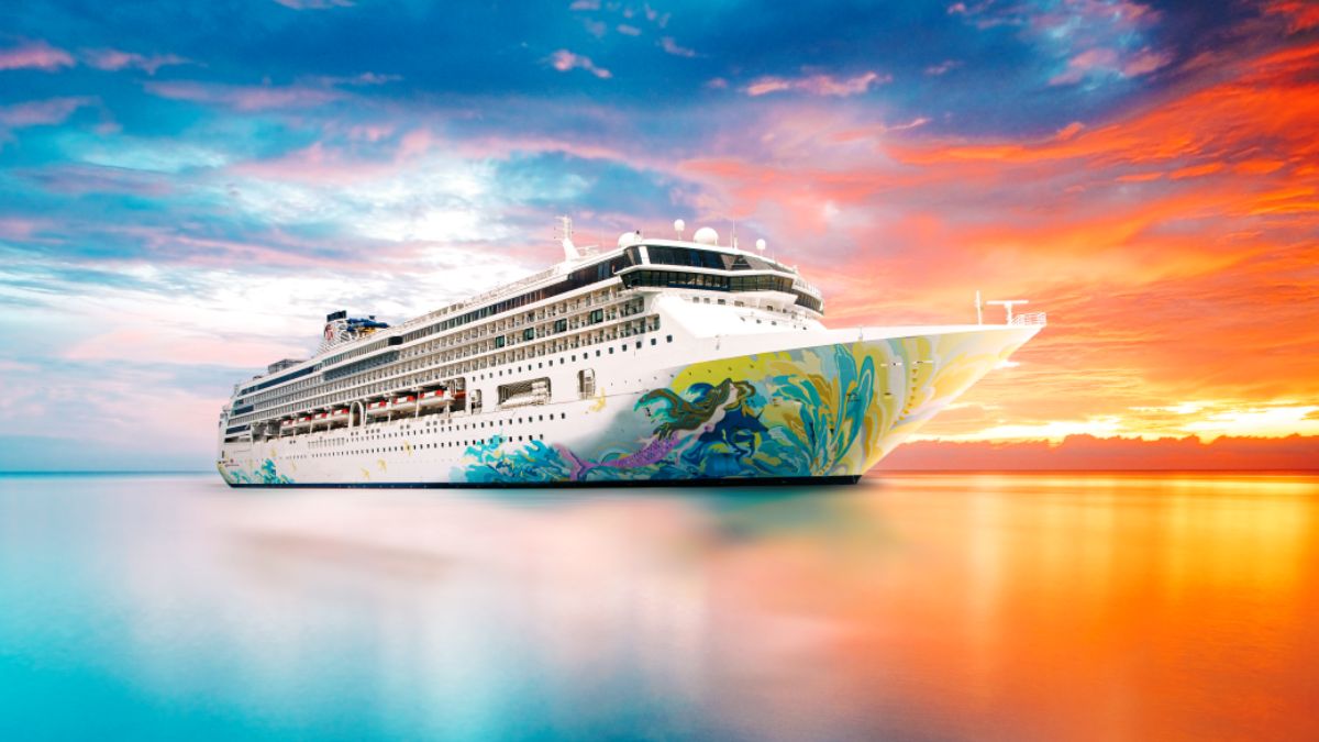 Resorts World Cruises Launches Dubai-Arabian Gulf & Gulf of Oman Cruise This Oct, With Butler Service & More