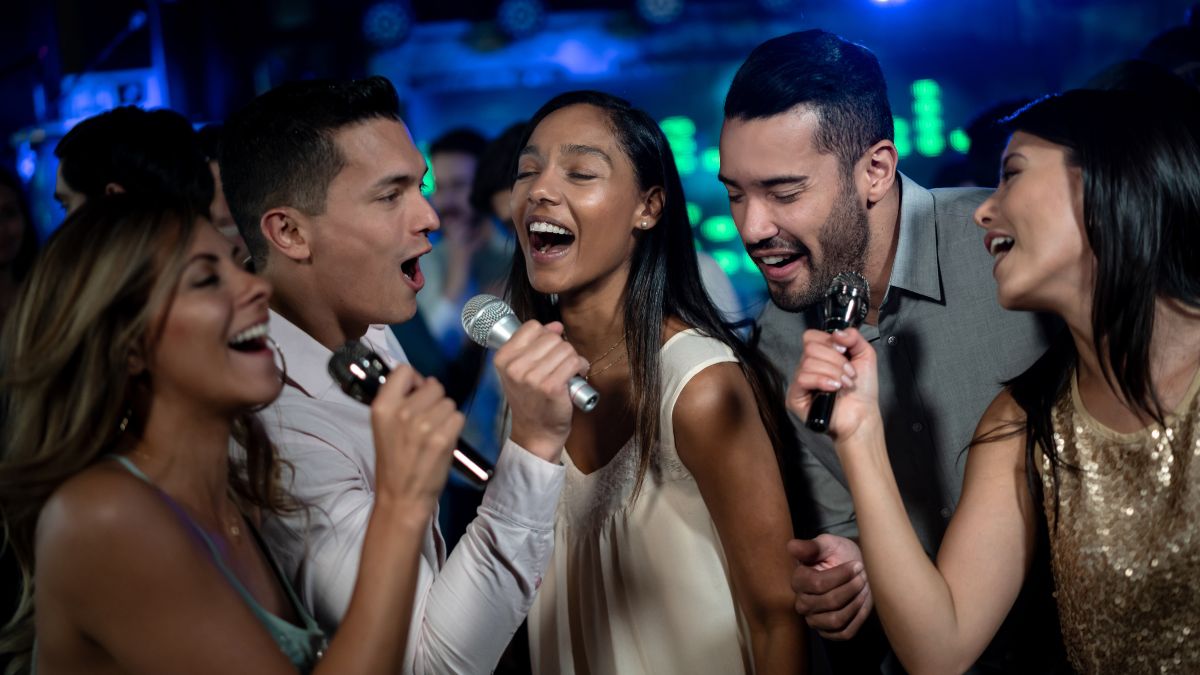 6 Best Karaoke Spots In Dubai For A Memorable Night Of Music And Entertainment