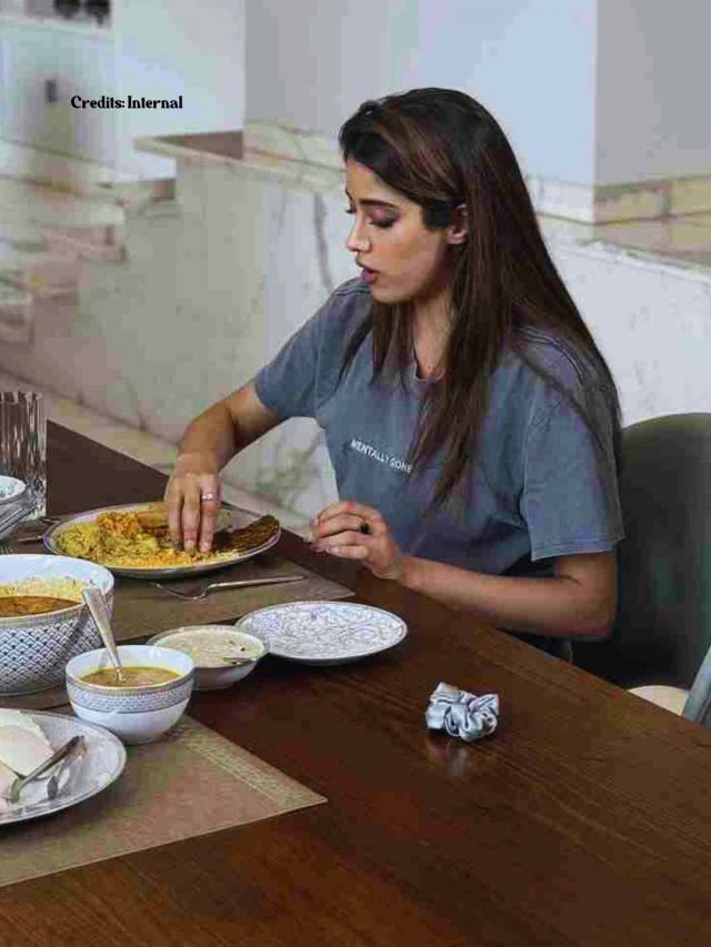 Make Janhvi Kapoor’s Favourite Tadka Dahi; Recipe Inside Make Janhvi Kapoor’s Favourite Tadka Dahi; Recipe Inside