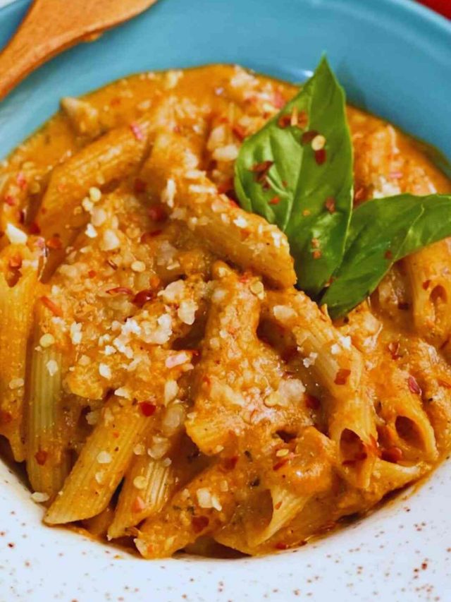 Make Jain Red Sauce Pasta With Chef Aruna Vijay's Simple Recipe
