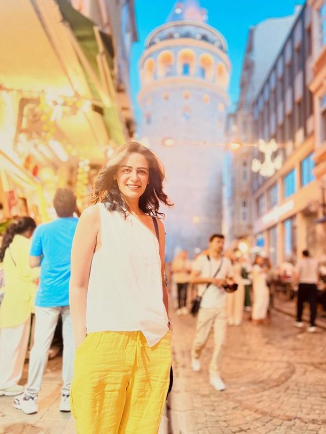 Inside Mona Singh’s Istanbul Diaries; Sipping On Kehwa, Walks On Taksim Square & More