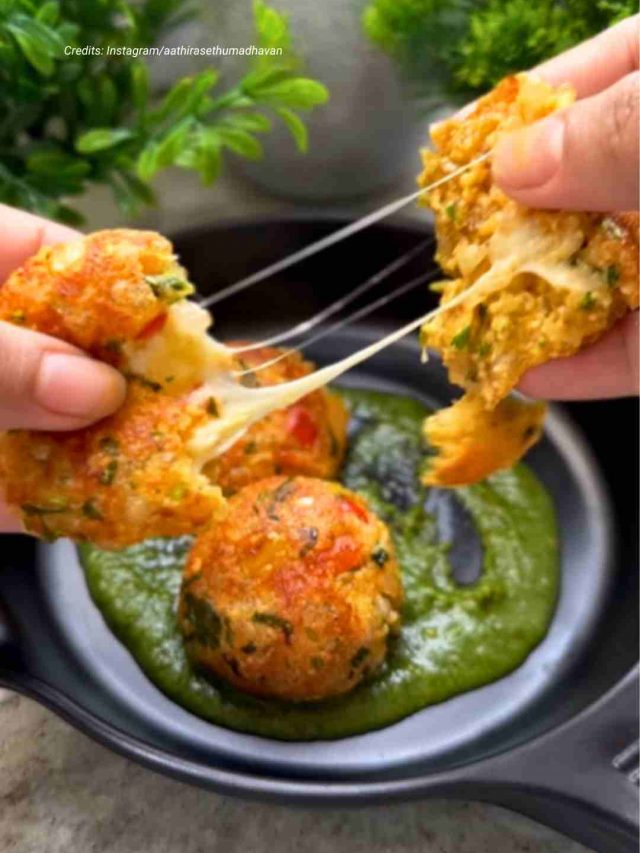 Make These Veggie Loaded, Cheese Burst Sabudana Vadas At Home Make These Veggie Loaded, Cheese Burst Sabudana Vadas At Home