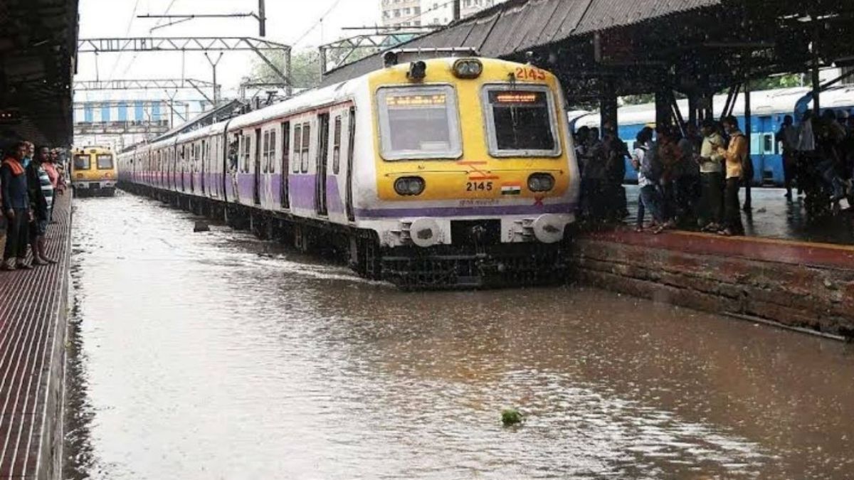 Western Railway Installs 14 Automatic Rain Gauges, But How Ready Is It For Monsoon?