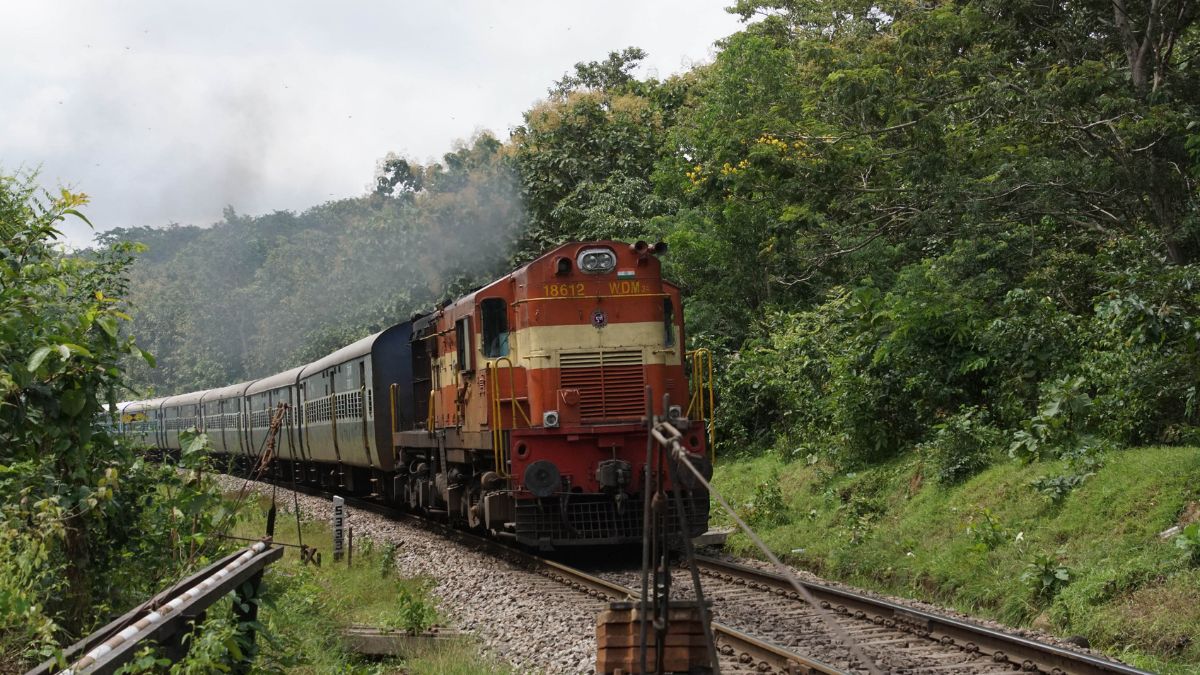 Indian Railways Set To Implement Kavach 4.0 On Key Routes By March 2025; Mumbai-Delhi And Delhi-Kolkata Corridors Next In Line