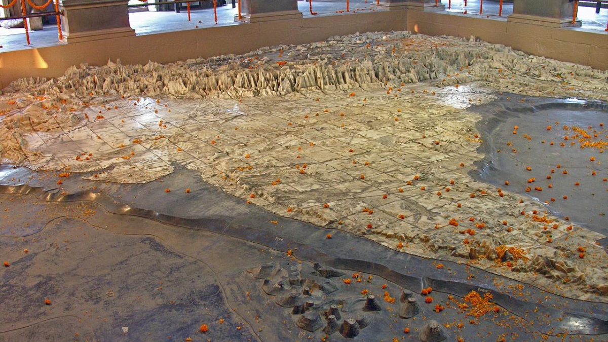 With No God Idols But A Marble Map Depicting Pre-Partition India, This Unique Temple In Varanasi Is Dedicated To Bharat Mata