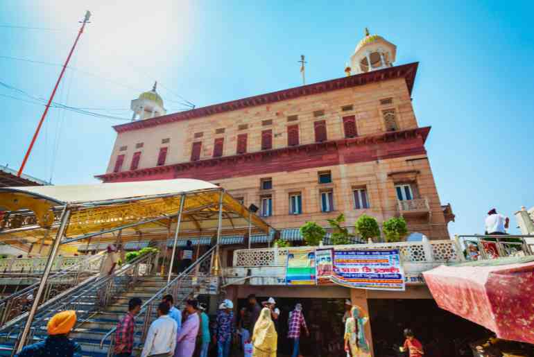 Gurudwara Sis Ganj Sahib