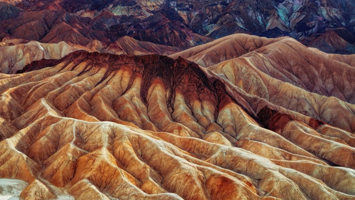 Death Valley’s Mesquite Flat Sand Dunes Get So Hot During Summers That You Can’t Walk Barefoot